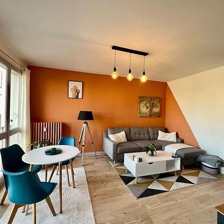 Le P'Tit Anatole - Joli T2 Avec Parking Apartment Poitiers Bagian luar foto